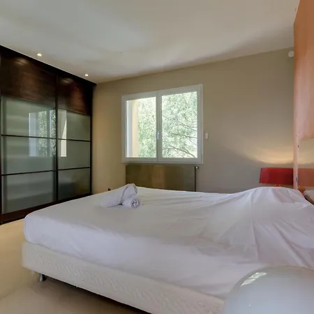 114- Harmonia, 4chambres, Piscine, Clim דירה נים