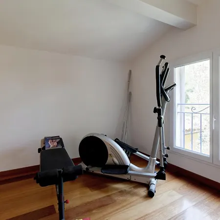114- Harmonia, 4chambres, Piscine, Clim דירה